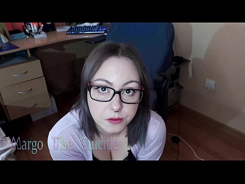 ❤️ Rapariga Sexy com Dildo de Óculos Chupa Profundamente na Câmara ️❌ Pornuts em nós ❌️❤